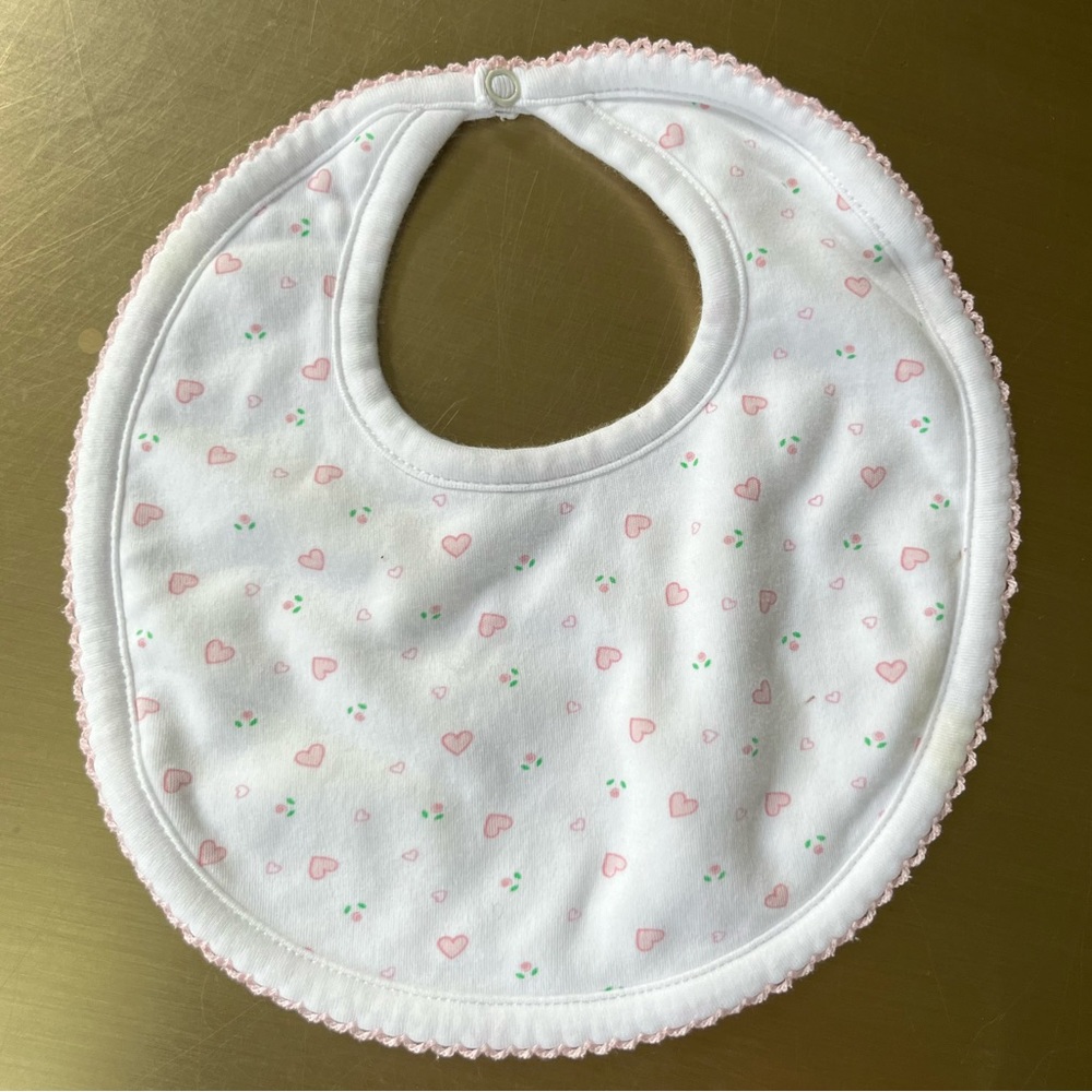 Kissy Kissy bib